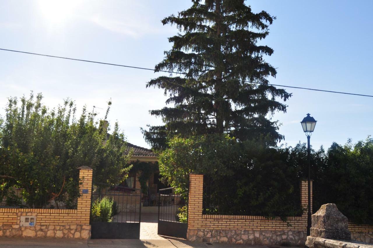 El Jardin De Manuela Villa Santibanez del Val Exterior photo
