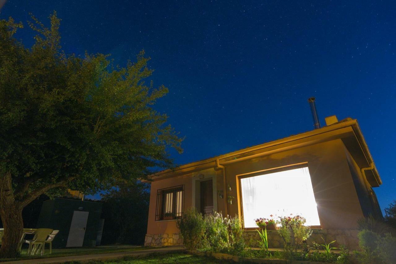 El Jardin De Manuela Villa Santibanez del Val Exterior photo